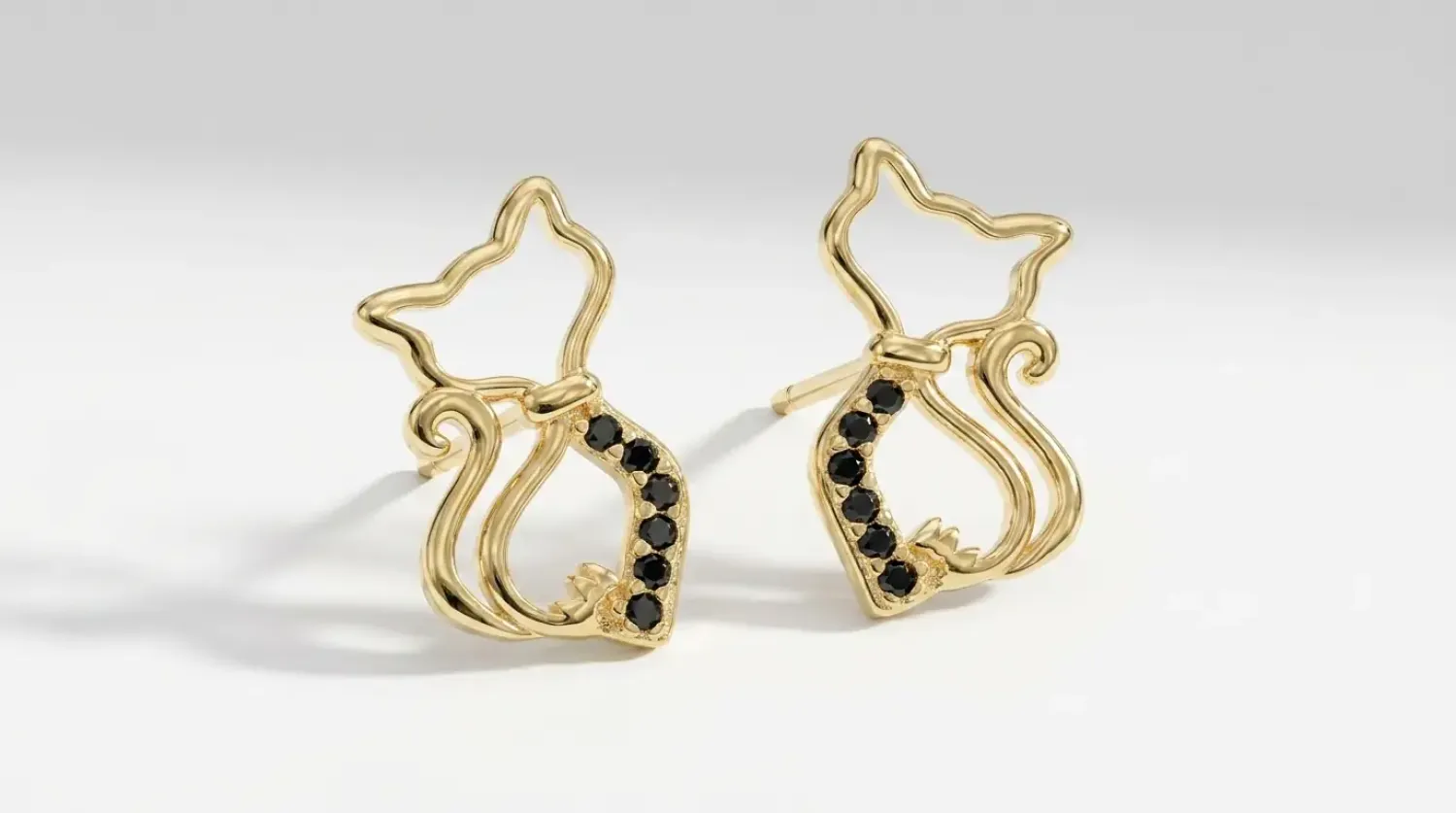 Preview: Katzen Ohrstecker 925 Silber vergoldet – elegante Damen Ohrringe